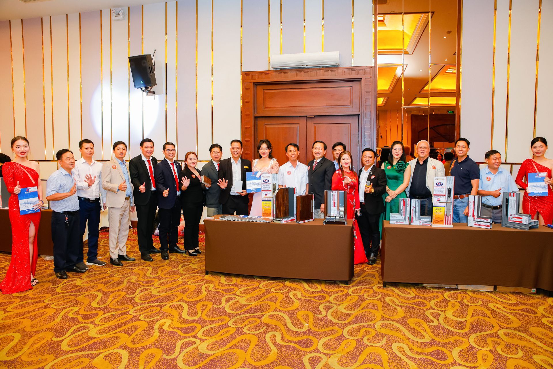 Nhôm Vạn Xuân Thành Nhà Tài Trợ Chính Hội Ngành Cửa Thành Phố Hồ Chí Minh 2025 | Nhôm Vạn Xuân Thành